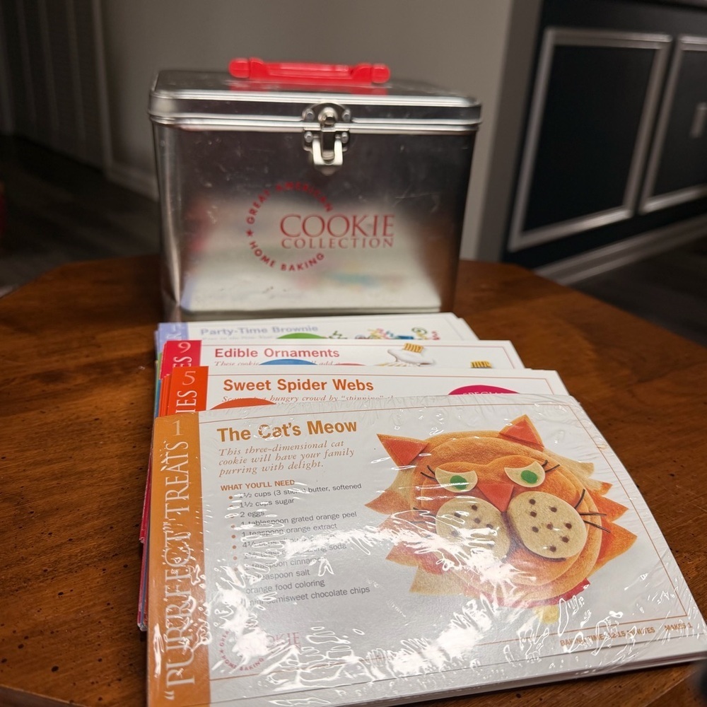 Cookie Collection Recipe Cards Set in Metal Tin Assorted Baking Recipes - 12 set